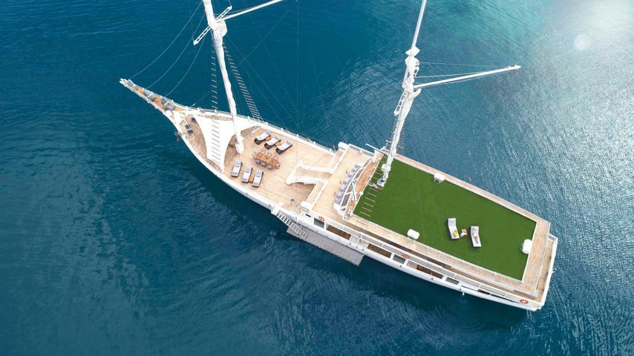 Ayana Lako Di'A Hotel Labuan Bajo Ngoại thất bức ảnh